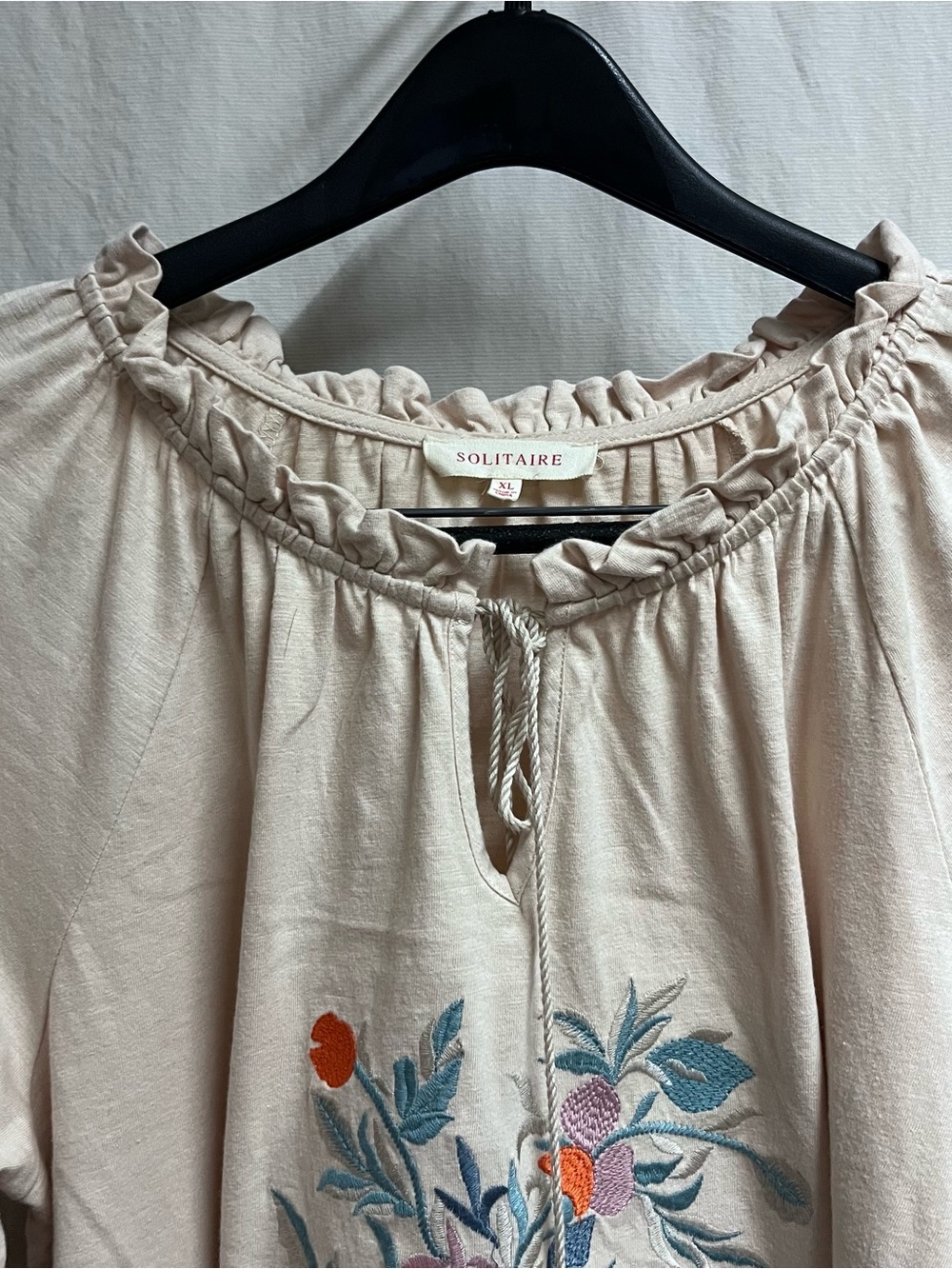 Women’s Solitaire Tan embroidered floral Peasant blouse Size XL Boho - Picture 3 of 10